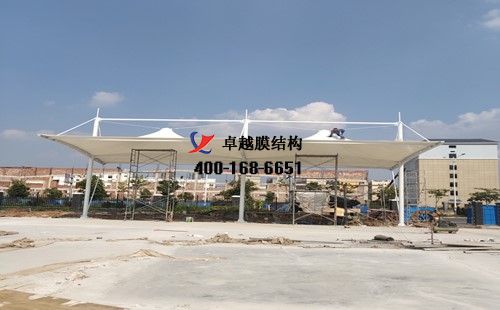宇通濟(jì)南4S店<font color='red'>膜結(jié)構(gòu)車棚</font>/頂棚項(xiàng)目工程動態(tài)