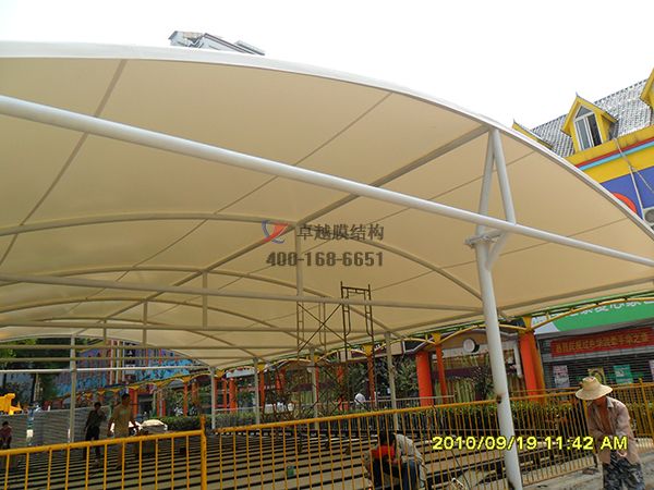 安慶市膜結構商場頂蓋【生產(chǎn)廠家】安慶步行街入口大門膜結構遮陽棚公司