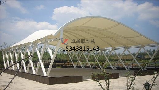 ?？谏虡I(yè)廣場(chǎng)雨棚搭建